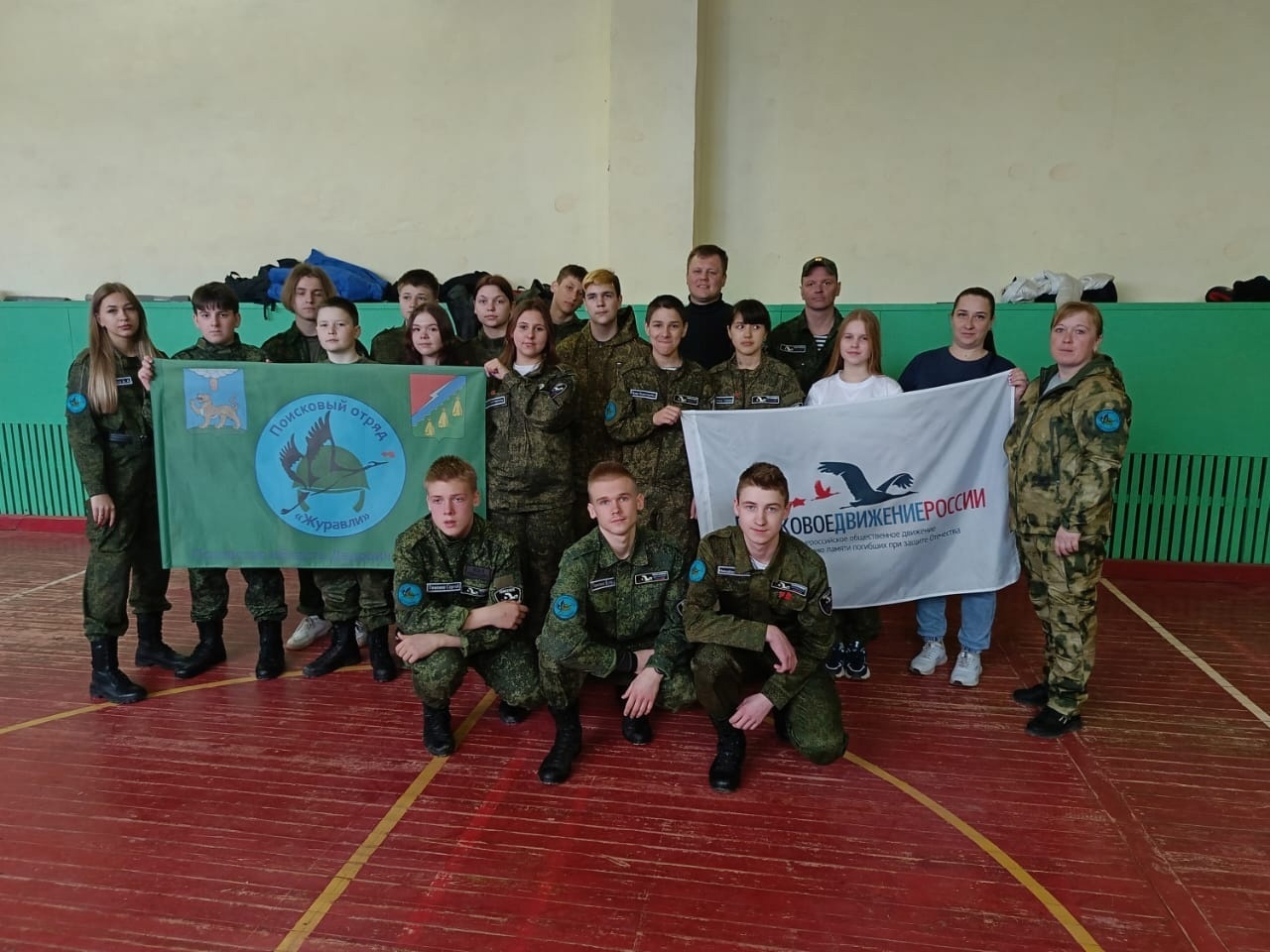 Бойцы поискового отряда "Журавли" Дедовичского района успешно защитили право ношения отрядных и именных шевронов..